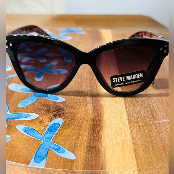 NWT Women’s Steve Madden Sunglasses Black and Brown Cat Eye - Picture 5 of 7